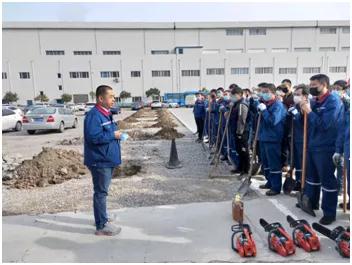 2020年3月16号，，，，，，公司组织植树绿化活动